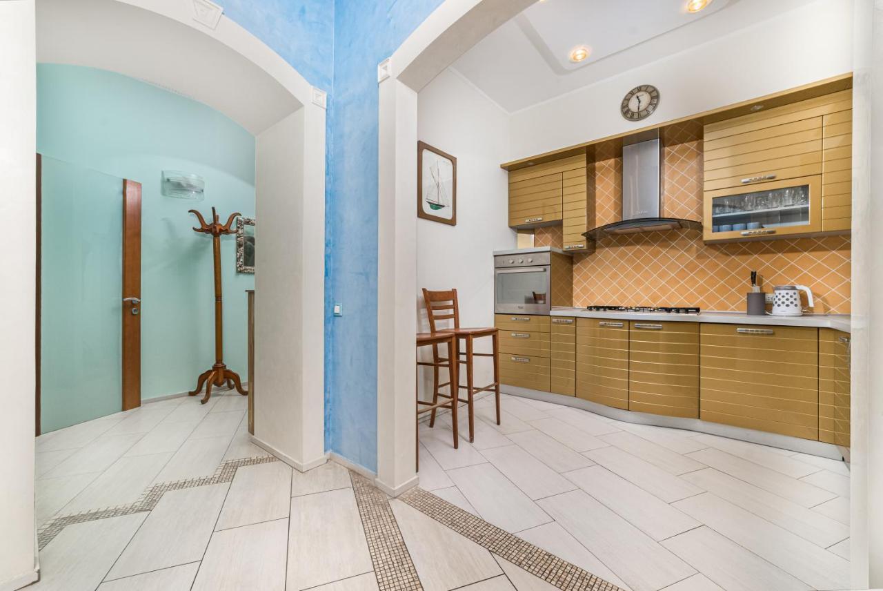 Classical Deribasivska 3-Bedrooms Apartment Odessa Exterior foto
