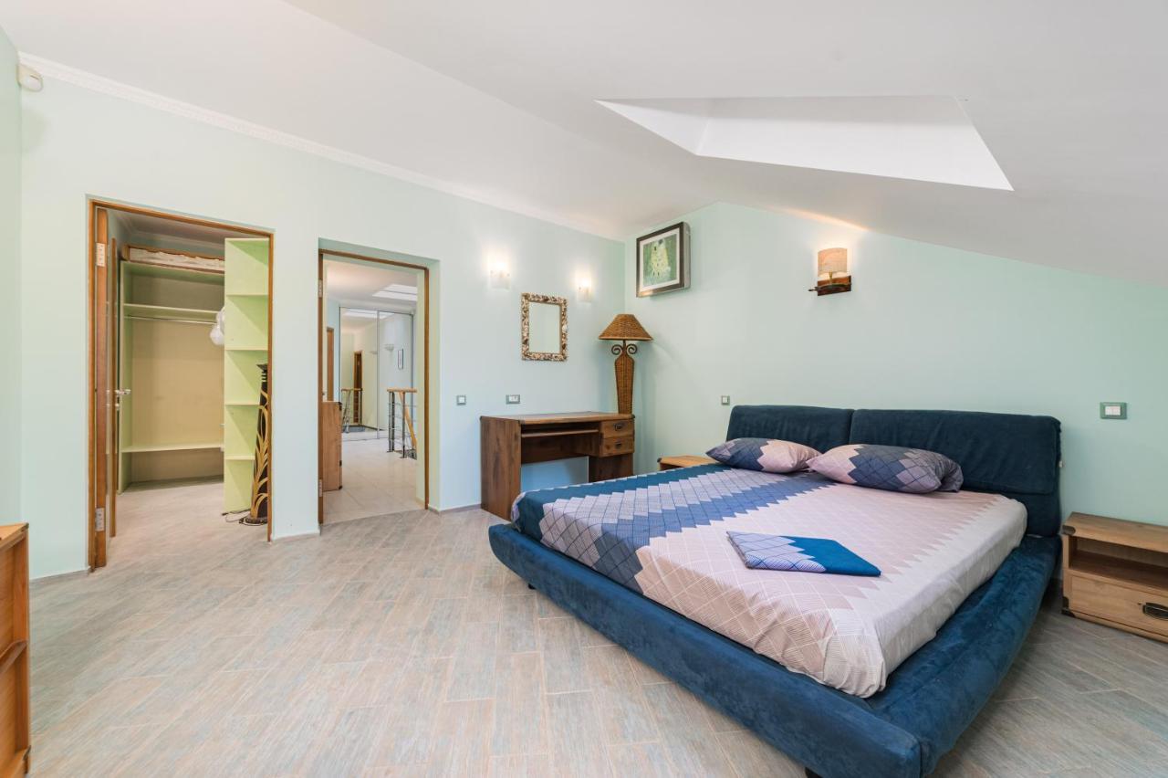 Classical Deribasivska 3-Bedrooms Apartment Odessa Exterior foto